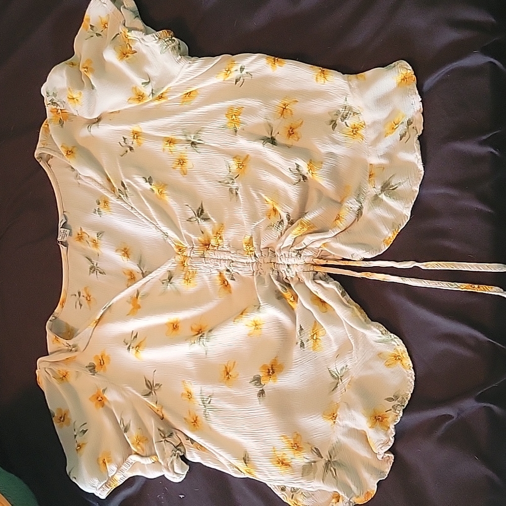 american eagle floral blouse